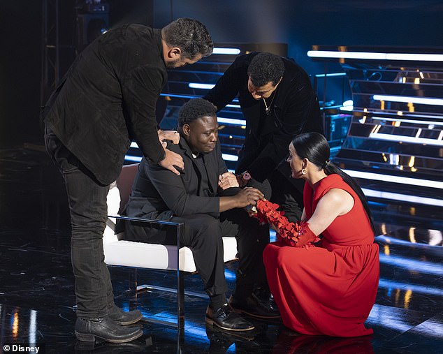 'De agora em diante, dependerá da América.  Porque você está no nosso Top 24', disse Katy