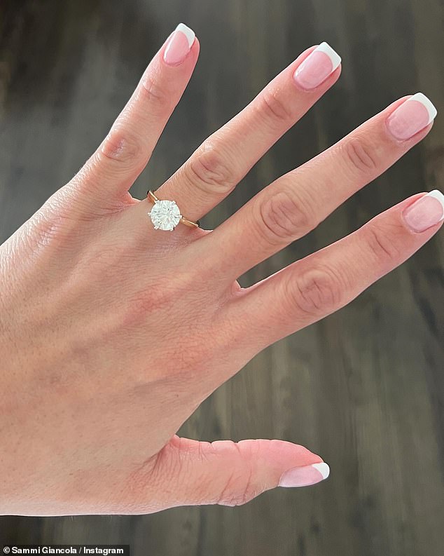 A estrela do reality show de 37 anos acessou o Instagram na segunda-feira para anunciar a notícia – insistindo que não é uma piada do Dia da Mentira