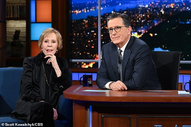 Carol Burnett presenteou os fãs com algumas histórias incríveis ao longo de sua lendária carreira no Late Show da CBS com Stephen Colbert