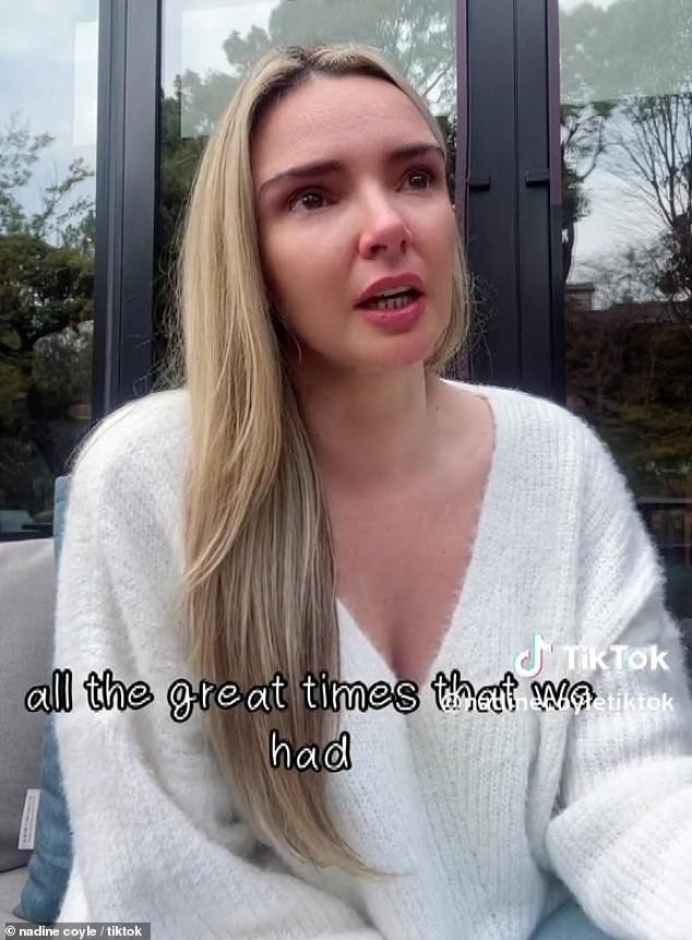 Nadine Coyle começou a chorar ao se lembrar de Sarah Harding, colega de banda do Girls Aloud, em um vídeo do TikTok no domingo